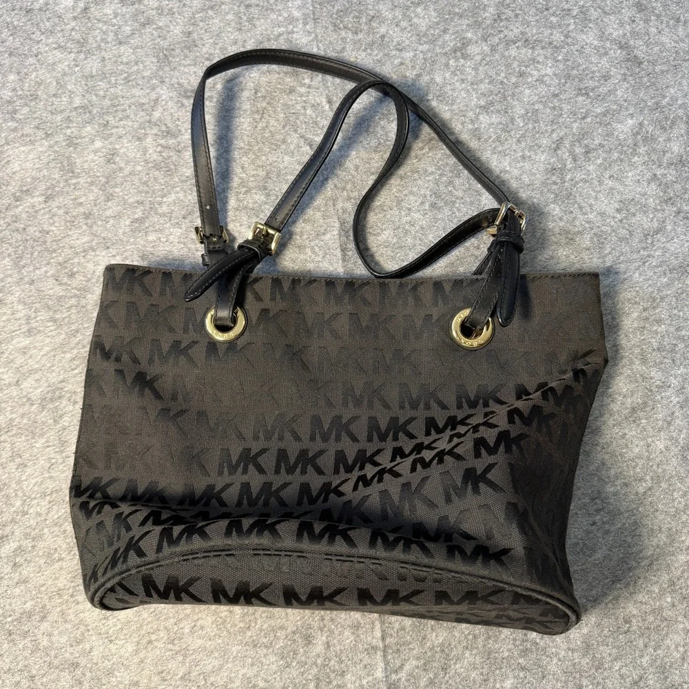 Michael Kors Black Leather Signature Shoulder Handbag Purse Tote Satchel Bag